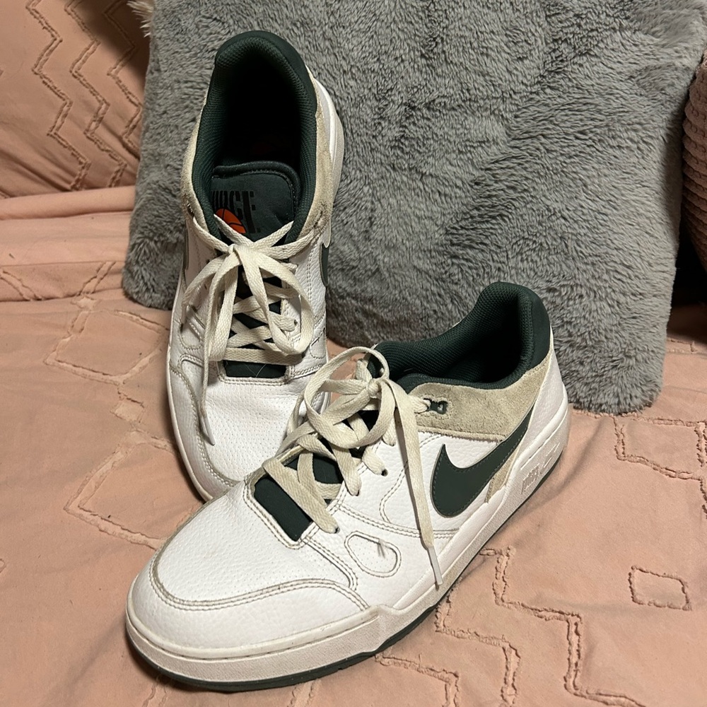 Nike Men's White and Dark Green Sneakers